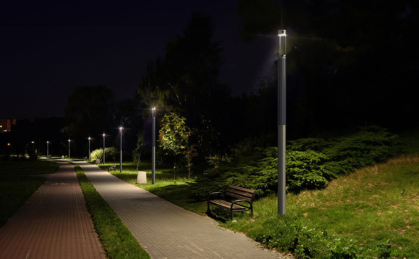 Il rivoluzionario Lampione Solare all-in-one per un'arredo urbano innovativo ed efficiente